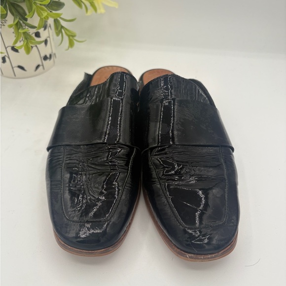 Free People Black Patent Leather Slip on Mules Size 38 - Picture 2 of 5